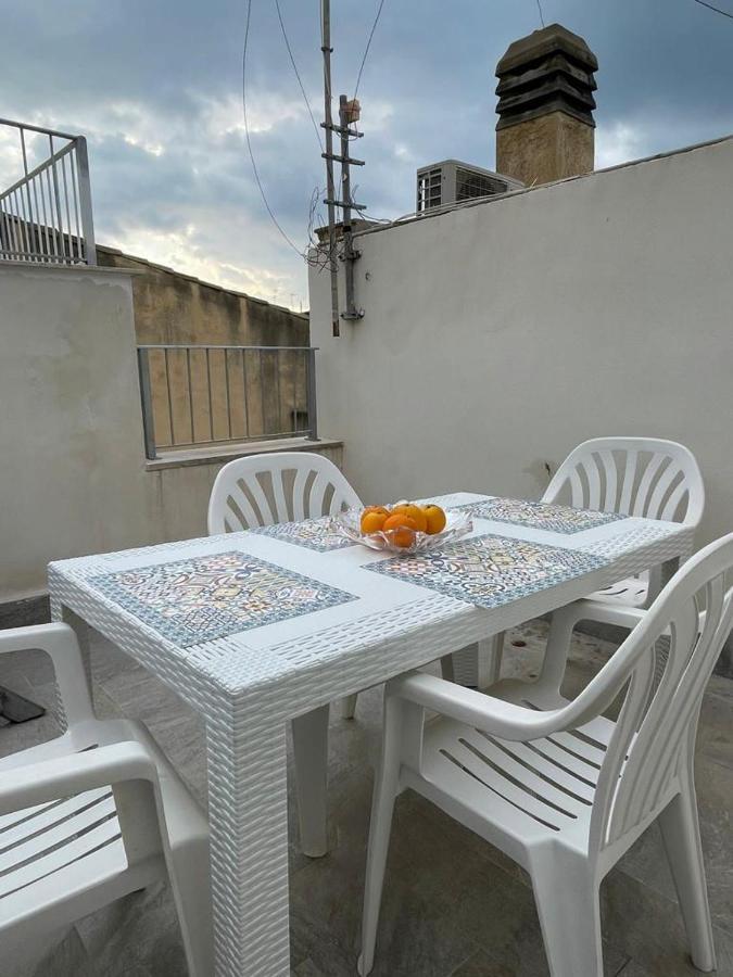 Casa Vacanze Al Trenta3 Marsala Eksteriør bilde